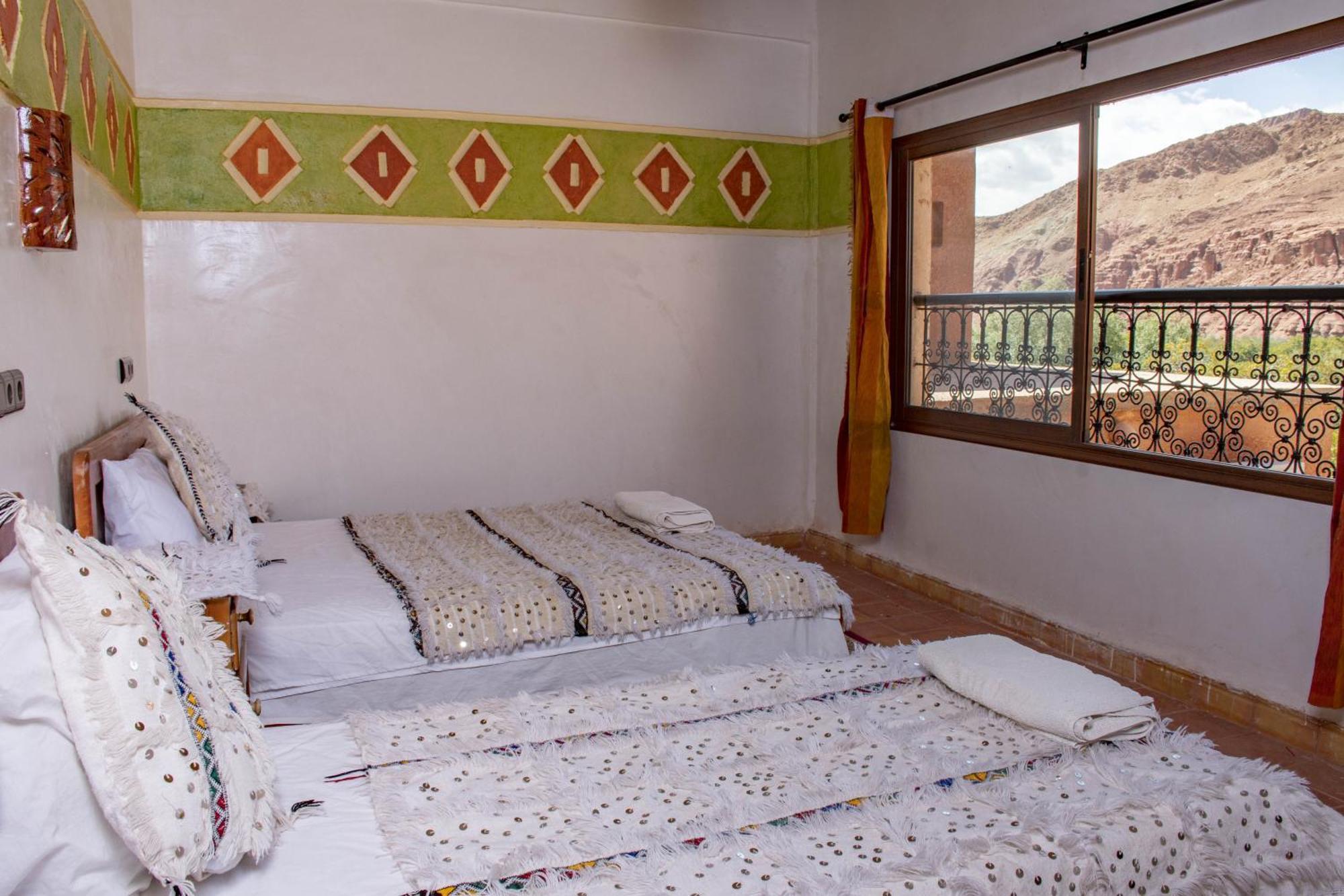 Hotel Awayou بو درارار المظهر الخارجي الصورة